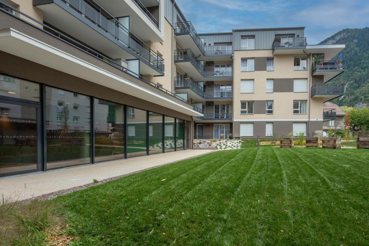 Aparthotel Domitys L'Horologia Cluses Exterior foto